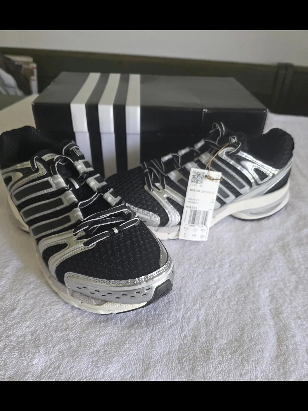adidas Adistar Control 5 Black/Silver Metallic - NWT 6Y-7W